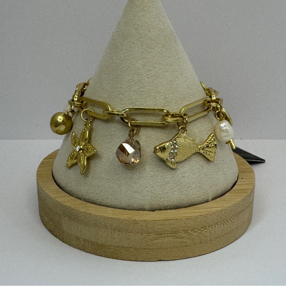House of Harlow 1960 Gold Paperclip Pearl and Coastal Charm Bracelet 7+2”